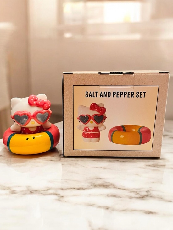 Sanrio Other - Sanrio Hello Kitty Salt & Pepper Set with Pink Bow and Yellow Float Ring (NWT)